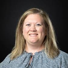 Lori Halsey's Instagram, Twitter & Facebook