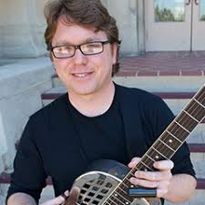 Chris Sampson's Instagram, Twitter & Facebook