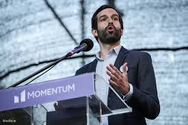 A momentum a napokban tartotta tisztújító küldöttgyűlését, aminek némileg váratlan lett a végeredménye. Index Belfold Fekete Gyor Gyurcsany Elveszitette A Kontrollt A Sajat Partja Felett