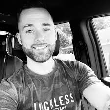 Ladies, stop puttin yo cold feet (& butts)