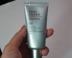 Estée Lauder Daywear Anti Oxidant Beauty Benefit Creme Spf 35 Pin On The Skin I M In