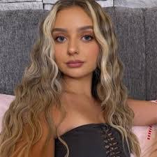 Savannah Rose's Instagram, Twitter & Facebook