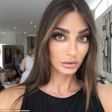 Check spelling or type a new query. Make Up Artist Reveals How To Hide Dark Under Eye Circles Daily Mail Online