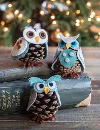 Diy Web Du Jour Des Chouettes En Pomme De Pin Bricolage Noel Deco Noel Decoration Noel