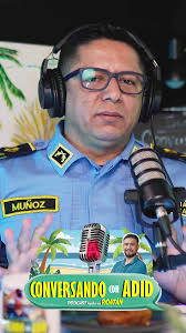 Comisario Lisandro G. Muñoz jefe de policia en islas de la bahia.