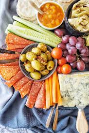 Check out my top 10 tips for the perfect grazing board platter! Grazing Platter Sweet Caramel Sunday