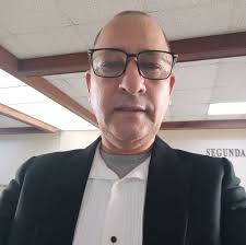 POSESIONAN A EDWARD BALBUENA COMO NUEVO DIRECTOR DE MEDIO AMBIENTE EN  GASPAR HERNÁNDEZ: Con la presencia del alcalde Abelito Suriel y una  delegación de Medio Ambiente fué juramentado el día de hoy