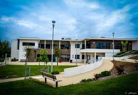 Planète maison de retraite vous propose de consulter son annuaire alphabétique des maisons de retraite, établissements d'hébergement pour personnes âgées dépendantes (ehpad) et des unités alzheimer. Maison De Retraite La Valette Ehpad A Saint Loup Les Residences Du Thouet Ehpad A Airvault Et St Loup Lamaire 79