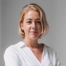 Amber Schultz's Instagram, Twitter & Facebook