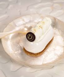 Decouvrez La Derniere Creation Des Chefs Dalloyau Le Nuage Cardamome Vanille Chocolat Blanc Amandes Et Cardamome Une D Patisserie Gastronomie Gourmandise