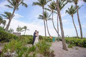 Elizabeth Adam Wedding At Jupiter Beach Resort Palm Beach Wedding Photographer L Poiri Jupiter Beach Resort Beach Wedding Photographer Palm Beach Wedding