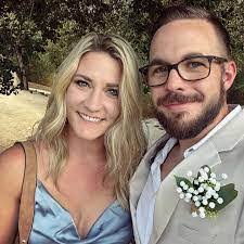 Stacy Hustak's Instagram, Twitter & Facebook