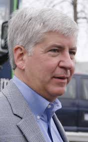 Snyder greets Rep. Paul Scott supporters at Flushing fundraiser