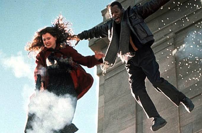 Why The Long Kiss Goodnight is a great alt-Christmas movie - Ars Technica