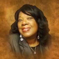 Lela Hunt's Instagram, Twitter & Facebook