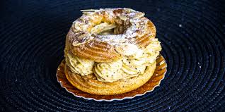 Now, using a serrated knife, cut across the paris brest. Here Is The Perfect Recipe For A Successful Paris Brest Teller Report