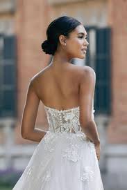 We offer best lace wedding dresses here. Blush Wedding Dresses Justin Alexander