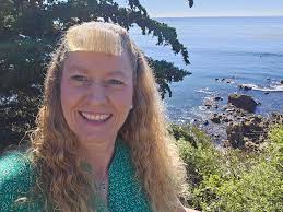 Mandi Fox (@mandi.fox) • Threads, Say more