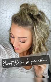 Struggling with your hair separating and falling flat?! Here's the best  product and application for volume in your fine or thin hair 👀  ..#hairvolume #hairproductsforfinehair #volumehair #volumepowder  #texturepowder #haircolor #haircut #finehair ...