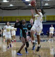 Port Huron Northern's Kade Hiller.#PHNHuskiesFootball  #PortHuronNorthernHuskiesFootball #PHN #PHNHuskies #HighSchoolFootball  #Michigan #MHSA #TimesHerald #PortHuron #HighSchool #Sports  #HighSchoolSports