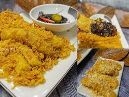 Sejujurnya, saya masih mencari resepi untuk membuat pisang goreng rangup seperti yang dijual di kampung. Pin On Food Dessert