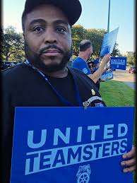 Teamsters Local Union No. 988 supports Local 19 United Airline Mechanics  contract fight. We practiced picketing outside of IAH this morning to show  that when it comes to Teamsters, a fight against one ...