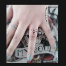 Chic Harry Potter Chapter Finger Tattoo Idea Finger Tattoos Harry Potter Tattoos Harry Potter Tattoo Small
