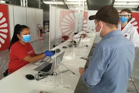 Wer aus dem urlaub oder von reisen in die kommission fordert die mitgliedstaaten dringend auf, spezifische, belastungsfreie und schnelle verfahren für grenzübergänge mit einem. Die Mobilen Labore Von Centogene Ermoglichen Breite Corona Tests Kfw Stories