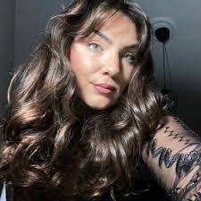 Cristina Cerezo's Instagram, Twitter & Facebook