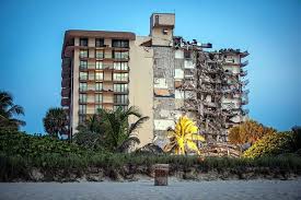Un edificio de 12 pisos sufrió un derrumbe parcial en miami, cerca de la playa de esta ciudad del estado de florida, informaron los servicios de. Fqtniuwqxjrznm
