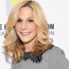 Allison Hirsch's Instagram, Twitter & Facebook