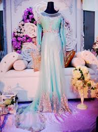 Segera kubuka baju seragam dan celana sekolahku hingga tinggal celana dalam, kulanjutkan dengan membuka celana pendeknya. Baju Pengantin Perempuan Zaraa Zaraa Flickr