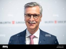 08 Mai 2019, Baden-Wuerttemberg, Schwäbisch Hall: Peter Zürn,  stellvertretender Sprecher der Konzernführung der Würth-Gruppe, nimmt an  jährlichen Würth Pressekonferenz. Foto: Sebastian Gollnow/dpa  Stockfotografie