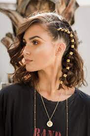 What To Wear 45 Coachella 2019 Tips Tricks For The Best Festival Look Coiffures De Festival Coiffure Coiffure Maquillage