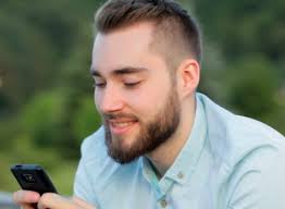 Chia tay rồi vẫn cho bạn gái cũ tiền là đúng hay sai?