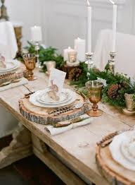 10 Idees De Deco De Table Qui Nous Inspirent Pour Noel Photos Tischdekoration Hochzeit Weihnachtstischdeko Baumstammscheiben