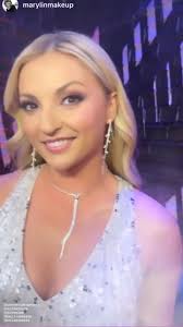 Throwback to last week’s look💄Did you catch my performance last night