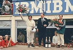 Relate l'histoire vraie qui a conduit l'ingénieur automobile visionnaire américain caroll shelby à faire équipe avec le pilote de course britannique surdoué ken miles. 1966 24 Hours Of Le Mans Wikipedia