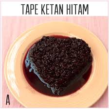 3 kuning telur 1 putih telur 125 gr gula pasir 1/2 sendok teh cake emulsifier 150 gr tepung terigu 125 ml santan 1 sendok teh pasta pandan 50 gr tapai ketan hijau 200. Resep Tape Ketan Hitam