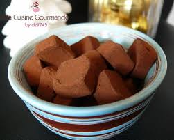 Truffes Au Chocolat Noir Et Caramel Au Beurre Sale Truffes Au Chocolat Truffes Au Chocolat Noir Caramel Au Beurre Sale