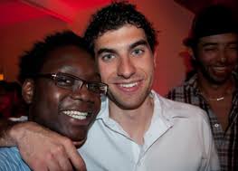 Identidades asesinas: una visión personal y aproximación al contexto  educativo