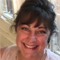 Renee Paret's Instagram, Twitter & Facebook