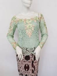 Pernah ke sini 100+ kali. Penjahit Kebaya Jogja Rumah Mode Dewi