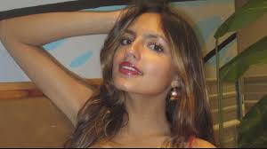 Couple's Love of Olive Garden Leads Them to Name First Child Olivia Garton 