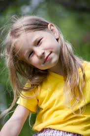 Check spelling or type a new query. Lustige Vegetarische Madchen Mit Grunem Salat Blatt In Den Mund Lizenzfreie Fotos Bilder Und Stock Fotografie Image 48084185