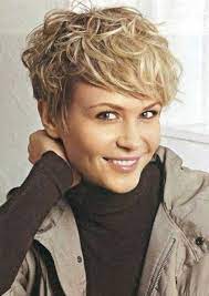 It also hides your thin volume of the hair at the old age. Short Messy Hairstyle For Women Easy Haircuts Popular Haircuts Hair Styles Messy Hairstyles Short Wavy Hair