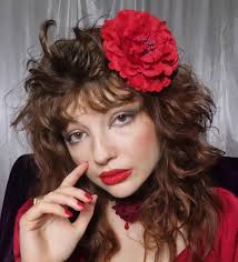 Sydney Golding's Instagram, Twitter & Facebook