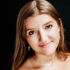 Hannah Bogen's Instagram, Twitter & Facebook