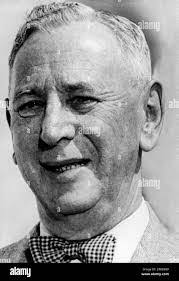 Edward Goldberg's Instagram, Twitter & Facebook