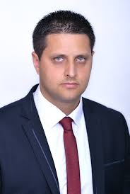 1. ВЛАДО ГЛИГОРИЋ...